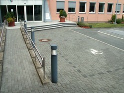 Behindertenparkplatz Behindertenparkplatz